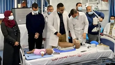 Initial Group of Students Evacuated from the Gaza Strip to Pursue Education in the Britain