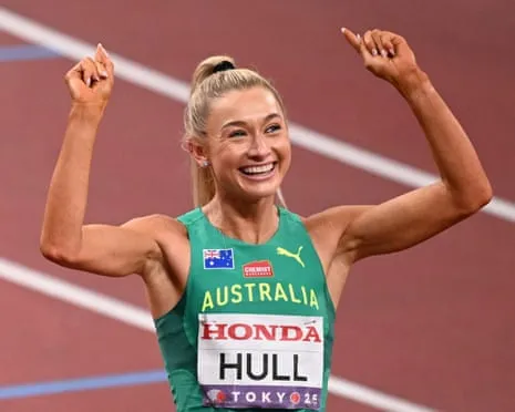 Aussie Jess Hull Embraces Fresh Start, Qualifies to World Championship Showdown
